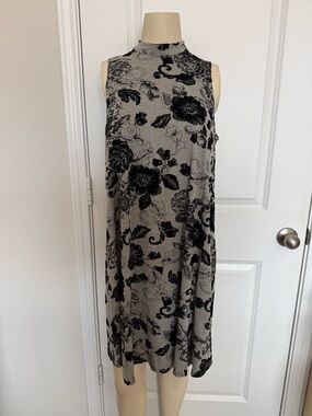 Philosophy Black Velvet Floral Grey Halter Neck Dress